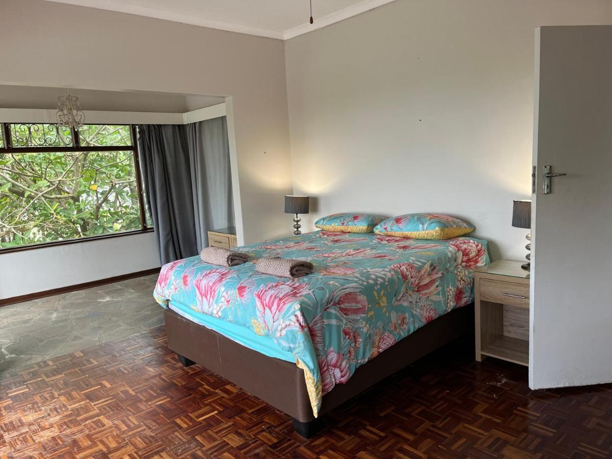 10 St Johns - House Villa Port Shepstone Eksteriør billede
