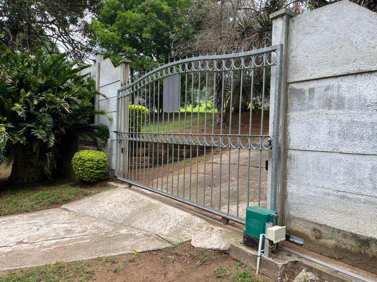 10 St Johns - House Villa Port Shepstone Eksteriør billede