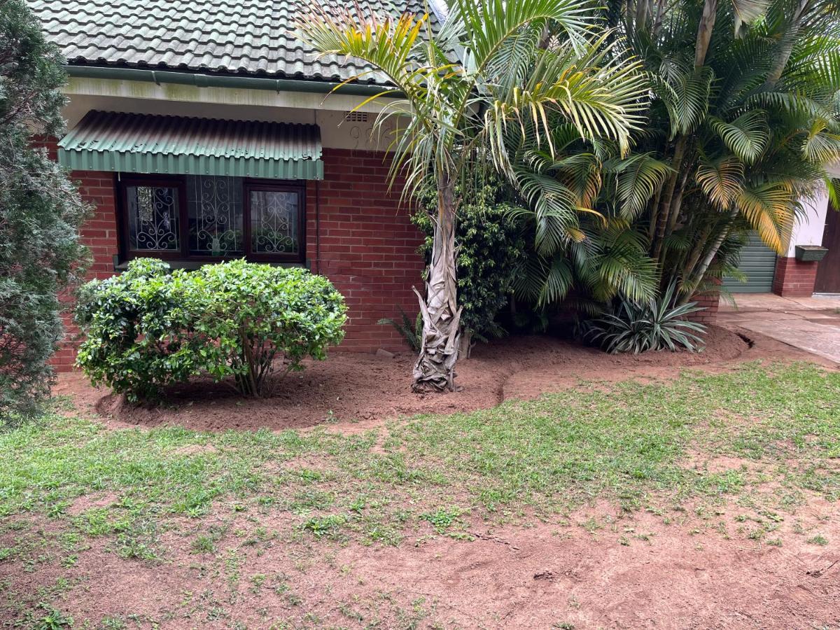 10 St Johns - House Villa Port Shepstone Eksteriør billede